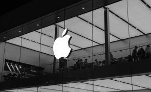 Apple Inc (NASDAQ: AAPL) Changes its Phrasing for Cloud Relay Issues for iOS 15.3 Beta