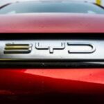 byd-stock-red-car-1600-300×169-2